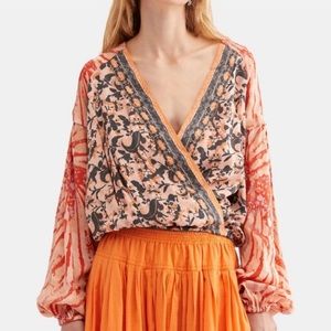 Free People Crossover stop